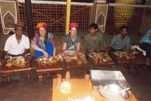 Volunteers eating in India 