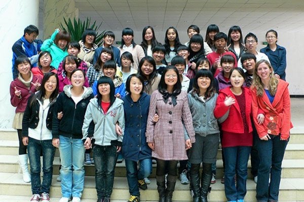 Sarah with her Chinese students