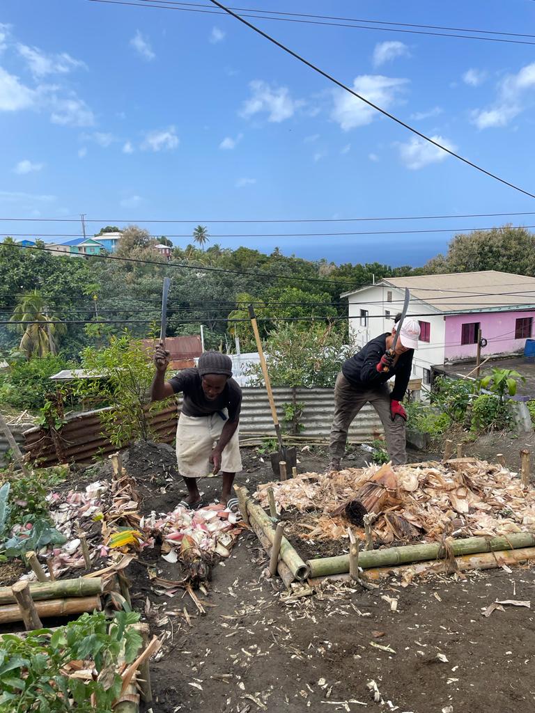 Building Organic Gardens