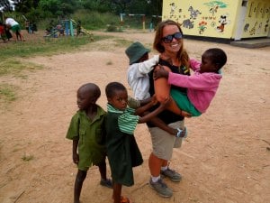 Lindsey spending time with kids from the local primary school.