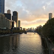 A picture of the Yarra River in Melbourne at sunset