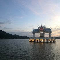 Khao Tao Lake Monument 